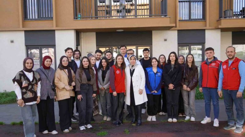 zonguldakta universite ogrencileri gelecege mektup yazdi WMbHiCHj