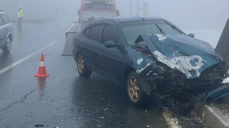 2 aracin karistigi kazada 2 kisi yaralandi Dd6VMpsg