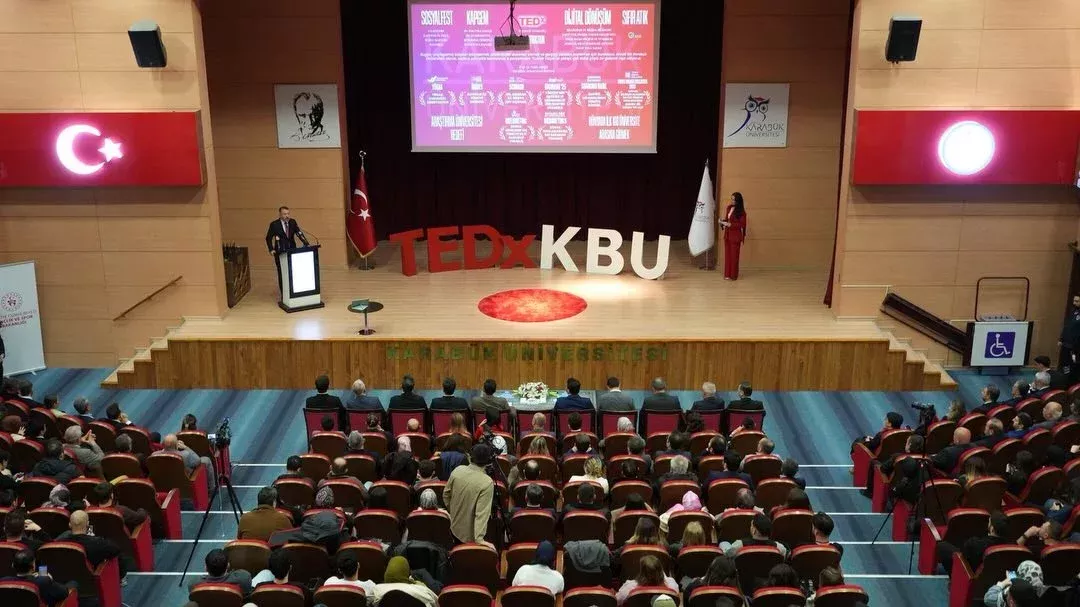 TEDx Karabük Üniversitesi’nde Uzman İsimler Sahne Aldı 1 TEDx Karabuk Universitesinde Uzman Isimler SahnedeKarabuk Universitesinde alaninda uzman isimle 3