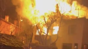 alevlere teslim olan iki katli ev kullanilmaz hale geldi laWExm42