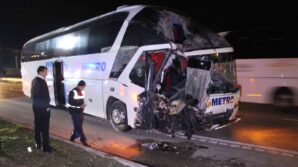 amasyada yolcu otobusu ile tirin carpistigi kazada 11 yarali PjQBzWhU