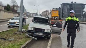 ayni yolda 4 saat icerisinde 3 ayri kaza 5 yarali YZPPYV2D