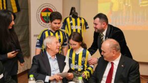 aziz yildirim iftarini duzce fenerbahceliler ile yapti KB14PWkP