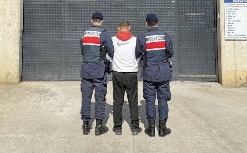 bafrada 17 yil hapis cezasiyla aranan sahis yakalandi D9smLLIy