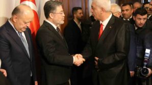 bakan yumakli memleketi kastamonuda vatandaslarla bayramlasti 2d4jRDa5