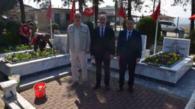 bayram oncesi sehit mezarlarinda calismalar yapildi 1PM4NUIb