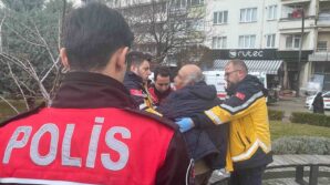 boluda bankta oturan erkege sozlu tacizde bulundugu iddia edilen yasli adam darp edildi BaE8JG9r