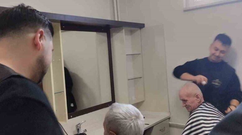 boluda huzurevi sakinlerine bayram trasi P6mbCxFO