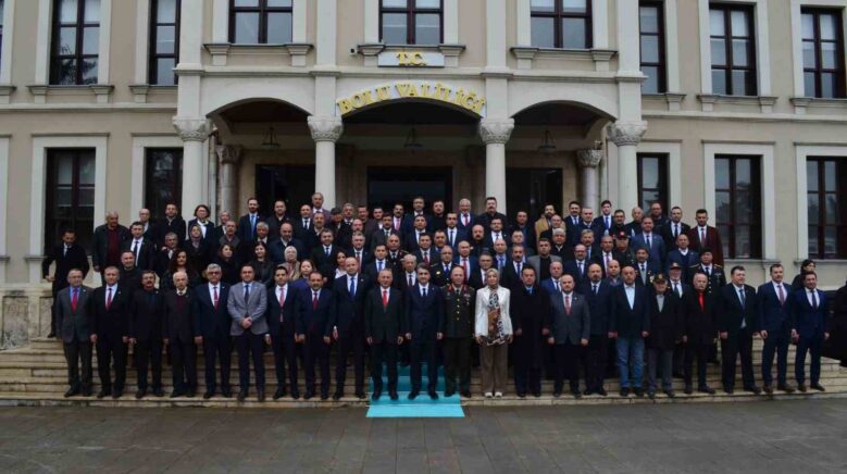 boluda protokol bayramlasti FdfE2TCW