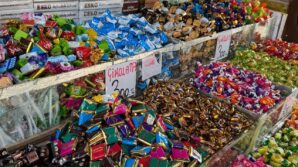 cikolata ve sekerlemeler tezgahlari senlendirdi iViwuuyW