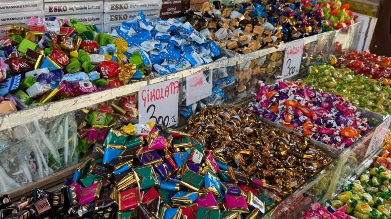 cikolata ve sekerlemeler tezgahlari senlendirdi iViwuuyW