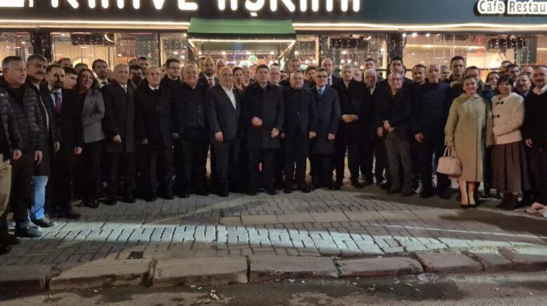 eski adalet bakani tunc maalesef soykirimi onleyecek kadinlarin cocuklarin katledilmesini engelleyecek bir sistem iJCdc2Ls