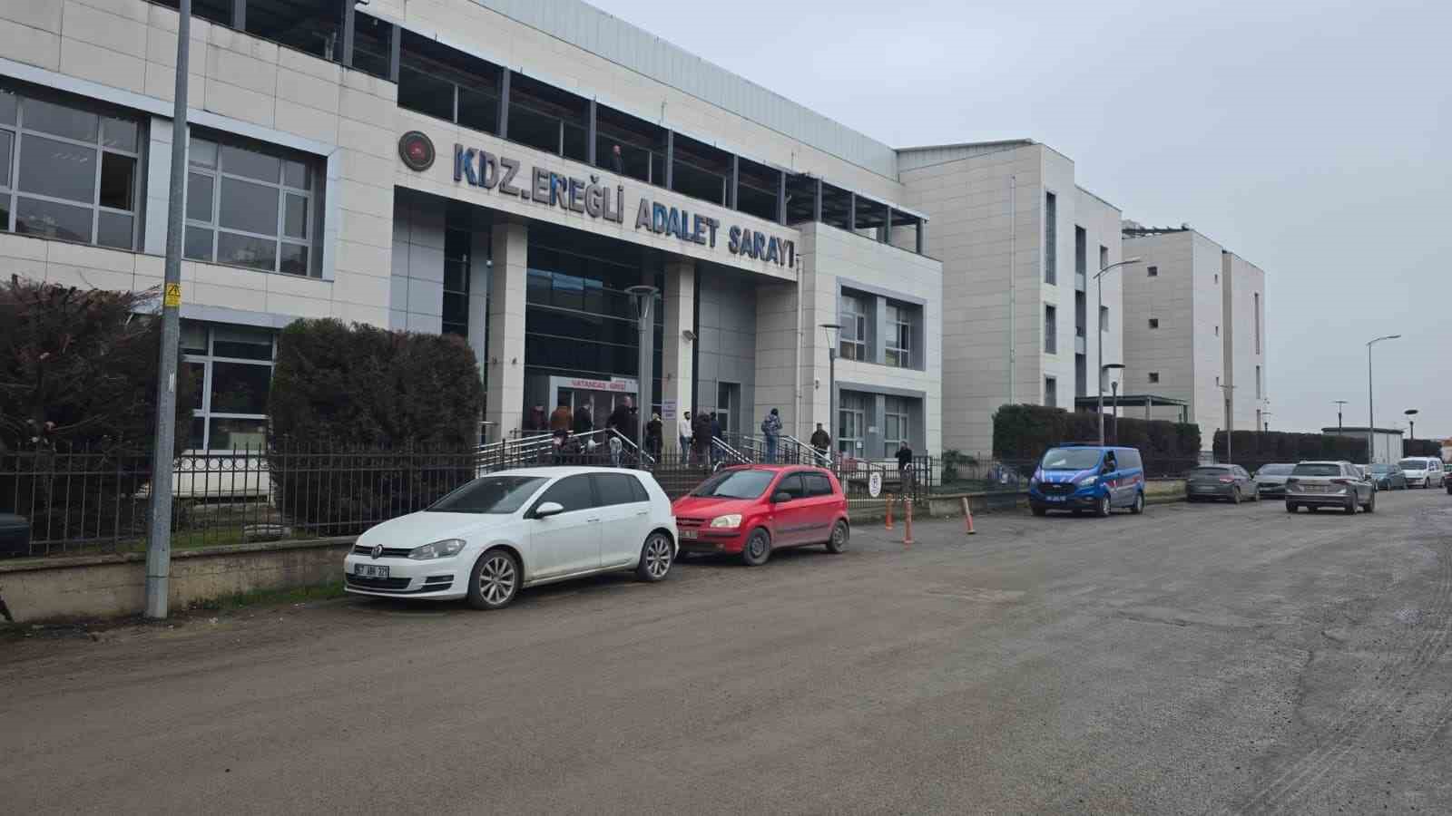 insaattan hirsizlik iddiasiyla yakalanan 3 supheli adli kontrolle serbest