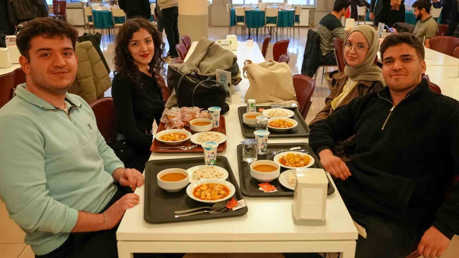 karabuk universitesinde kizil elma iftari gerceklesti