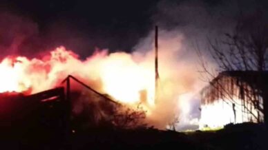 karabukte samanlik ve odunluk yanginda kule dondu RzNSUh5b