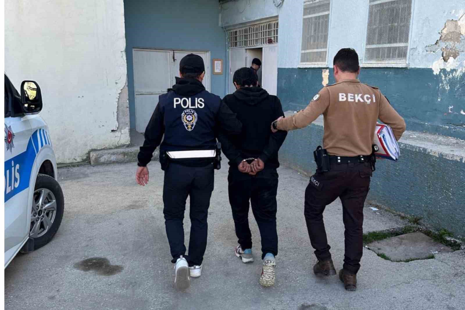 kastamonuda 24 yil hapis cezasiyla aranan hukumlu yakalandi I5pjzWCW