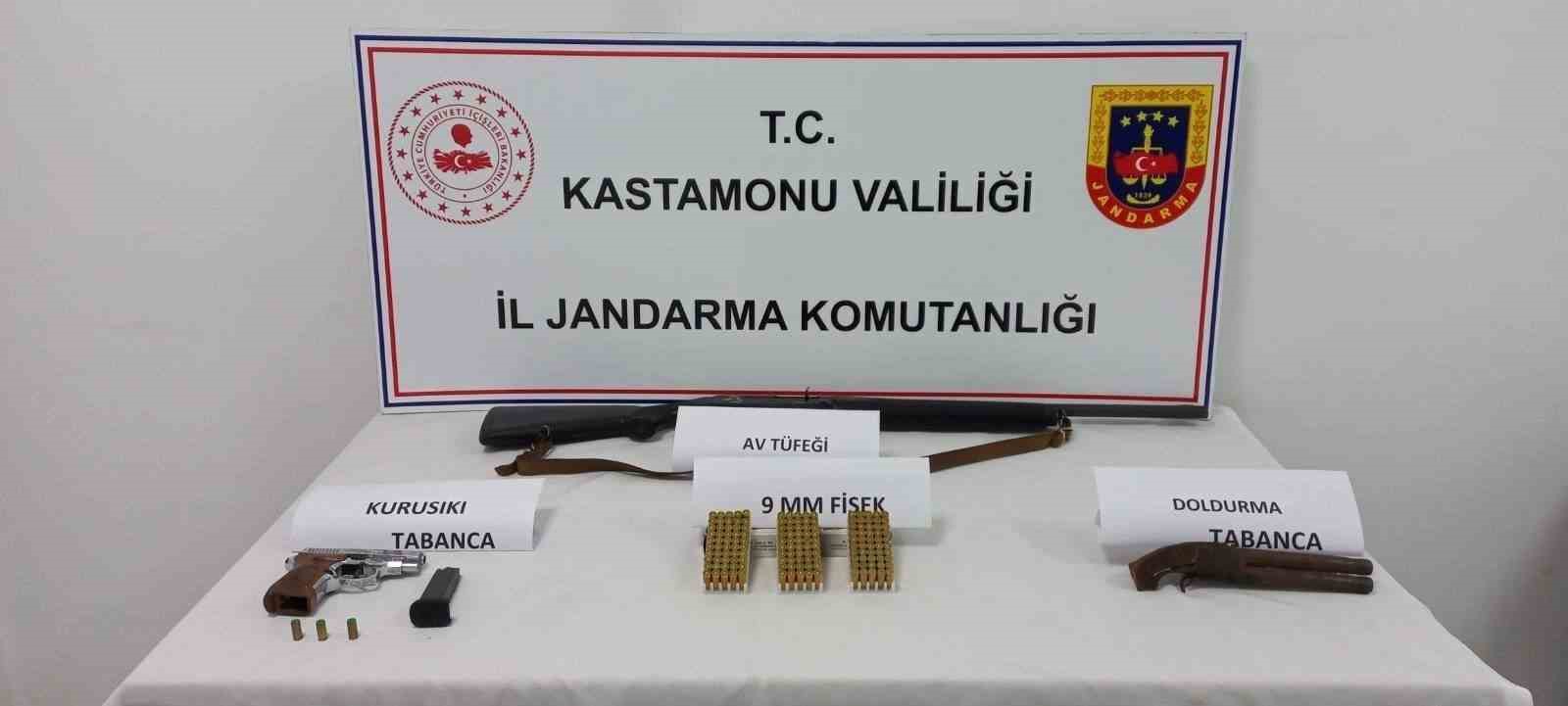 kastamonuda 4 adet silah ele gecirildi Sye2ZFpq