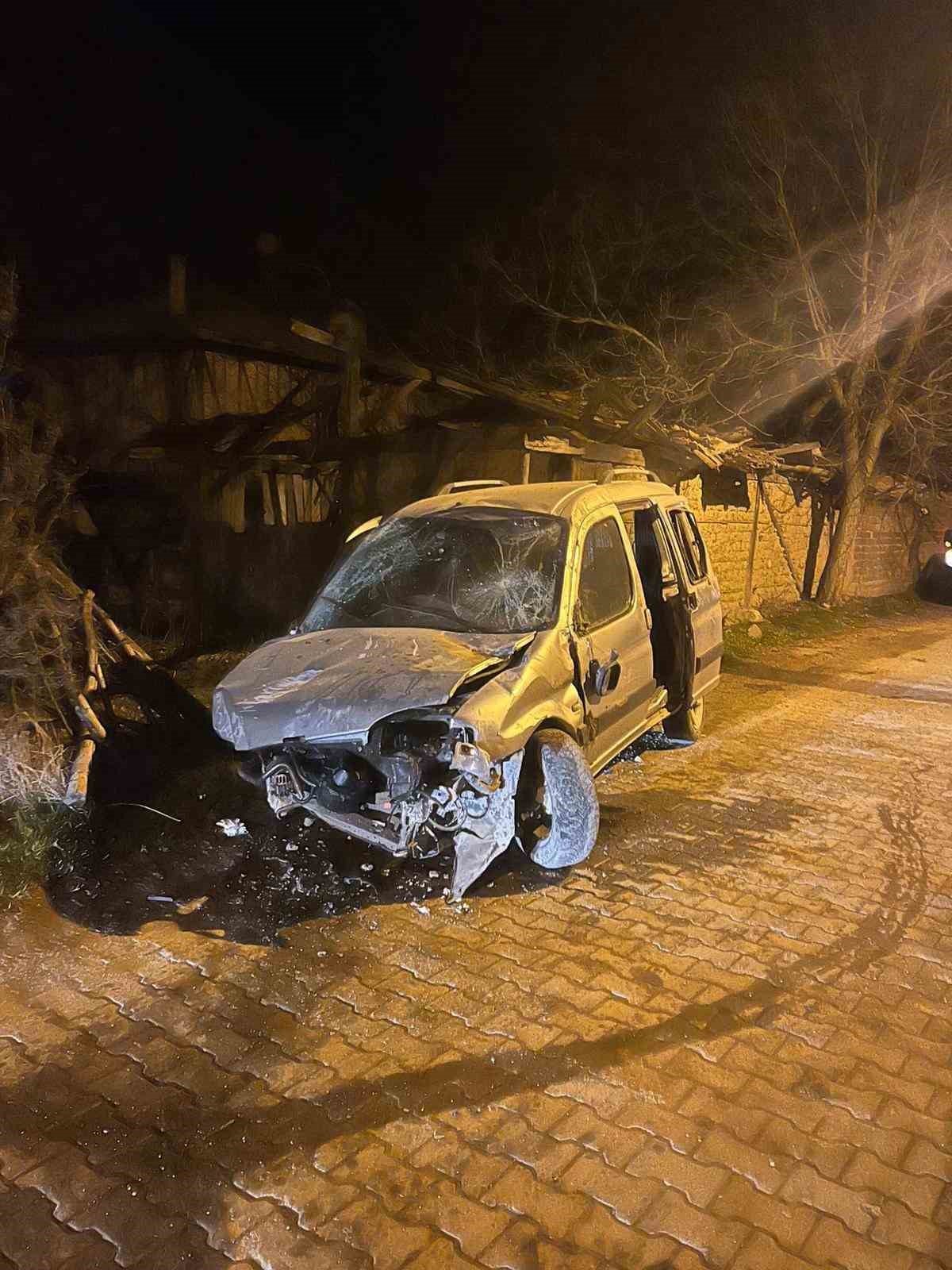 kastamonuda hafif ticari arac tasa carpti 1 yarali MbPE8e9Q