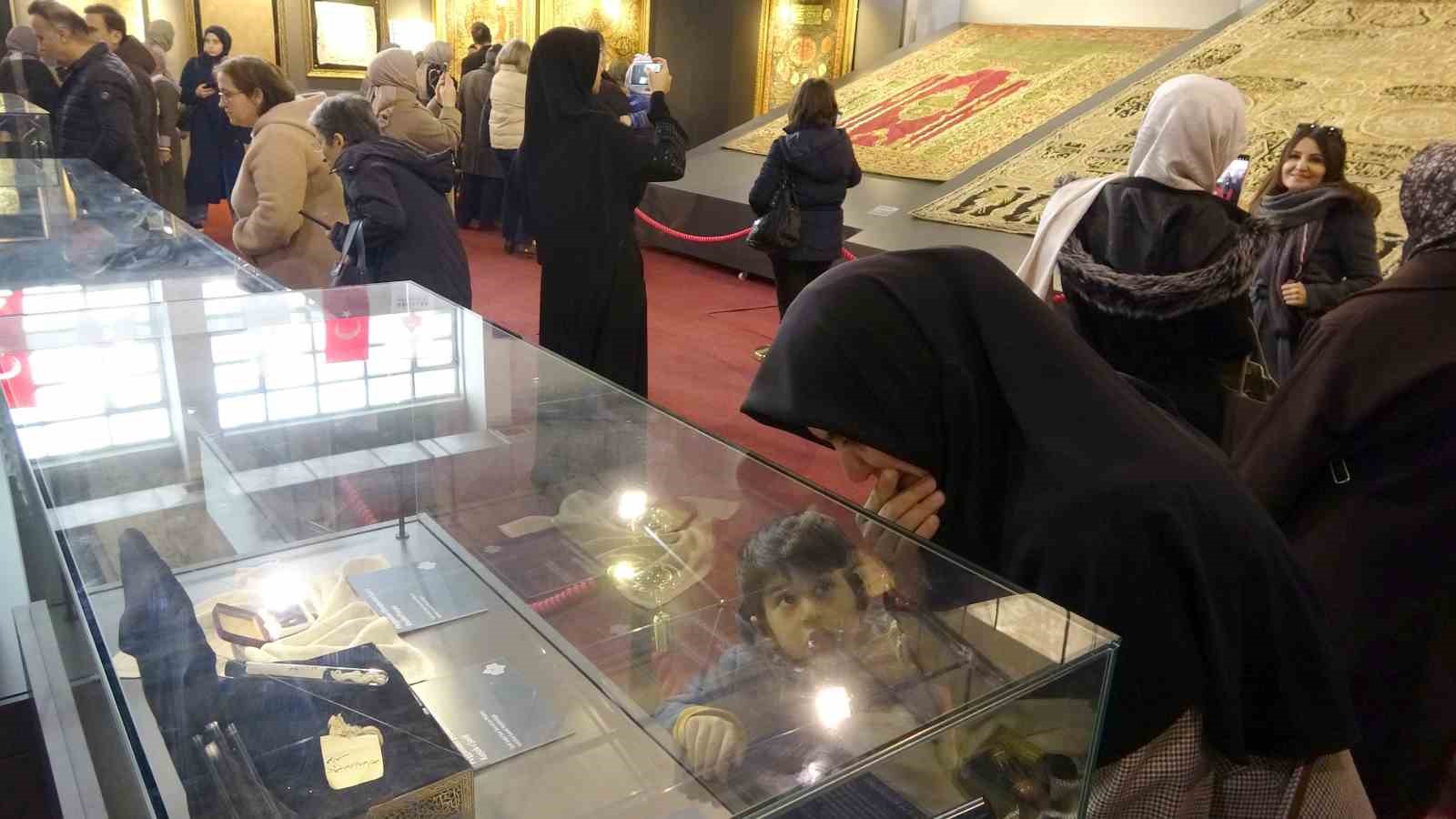 kastamonuda kutsal emanetlere yogun ilgi 1 gunde 10 bin kisi ziyaret etti