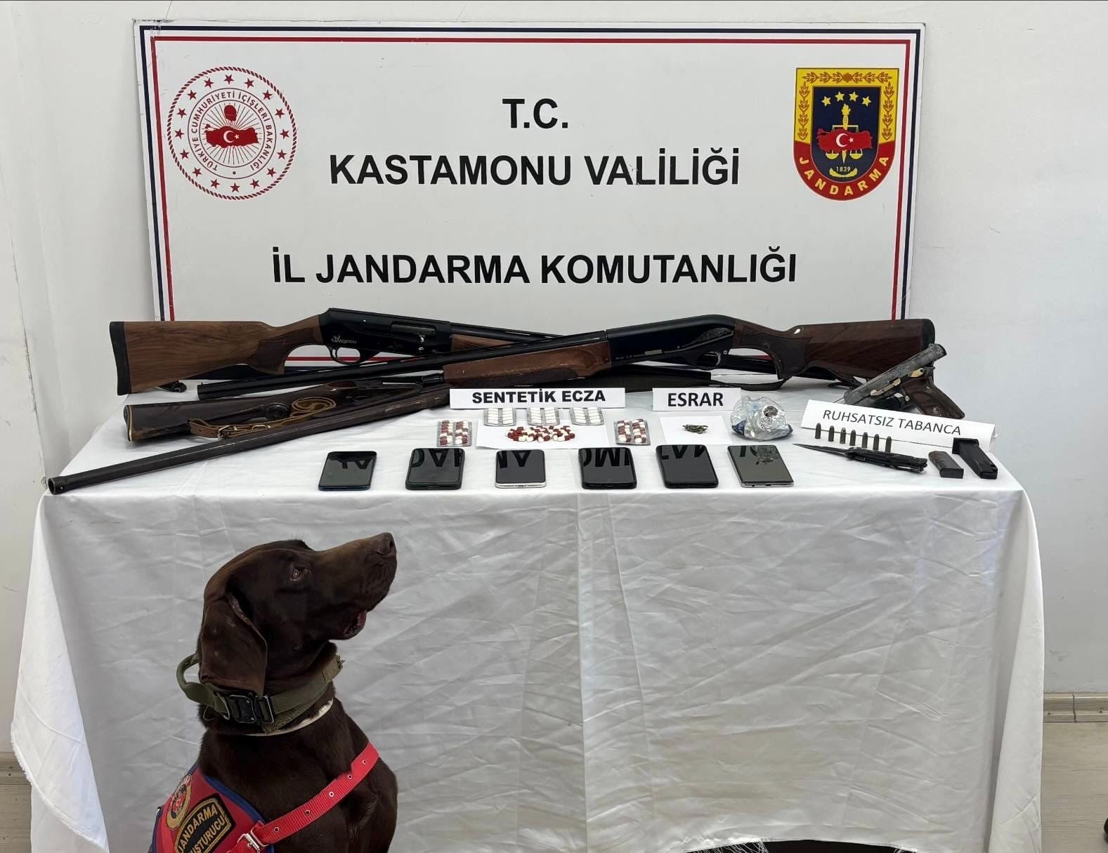kastamonuda uyusturucu operasyonu 3 tutuklama mQEECBWE