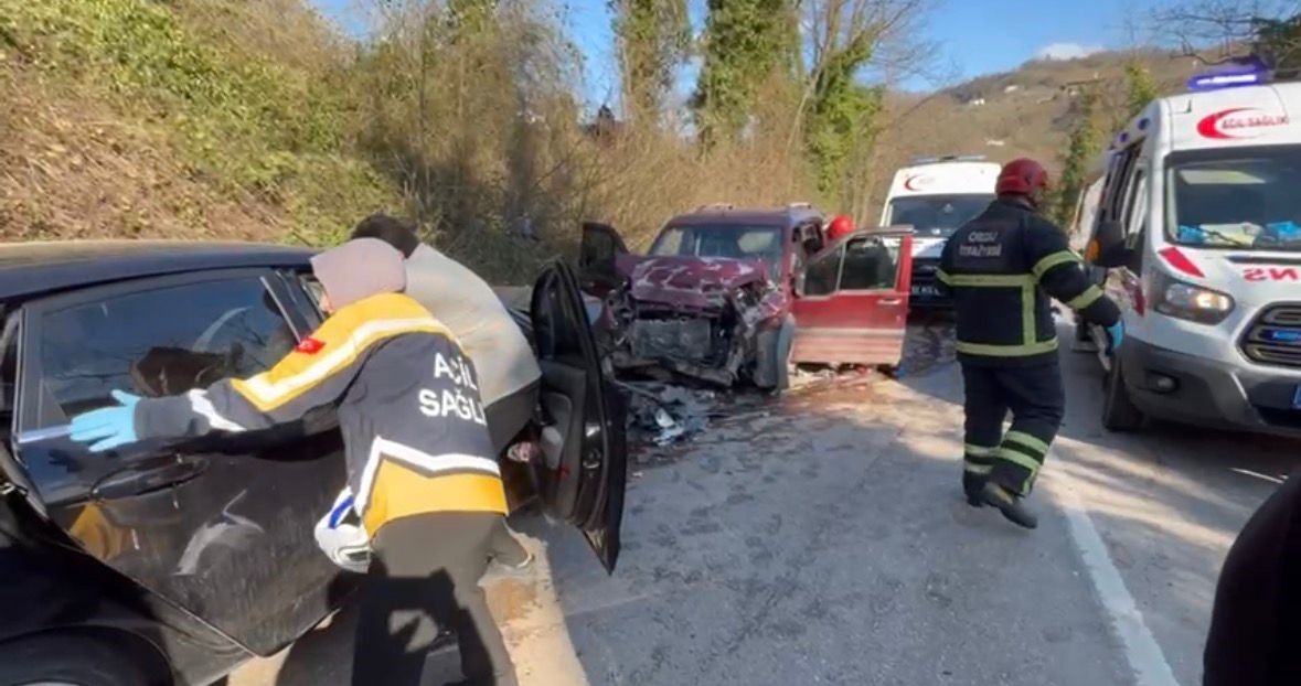 orduda trafik kazasi 6 yarali VCXvz2JP