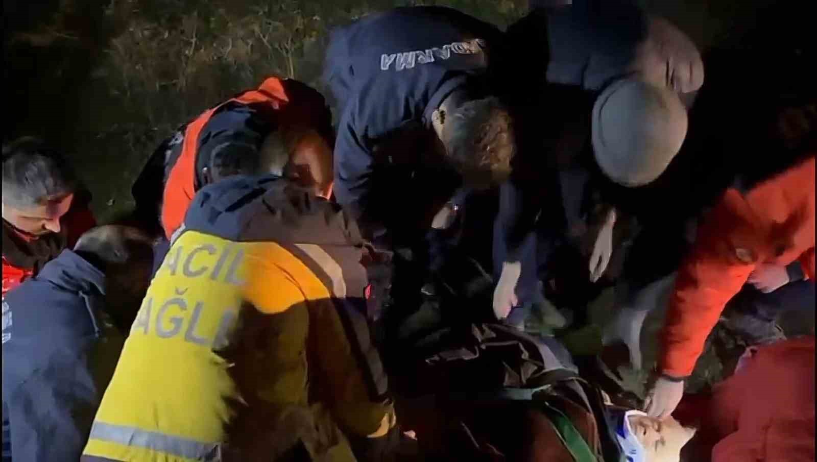 ormanda kaybolan yasli kadin baygin halde bulundu 7LG3dJ4m