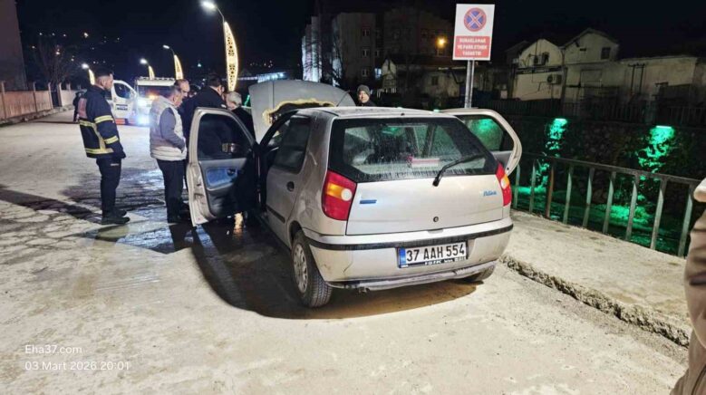 otomobili kule donmekten itfaiye kurtardi UX581HdJ