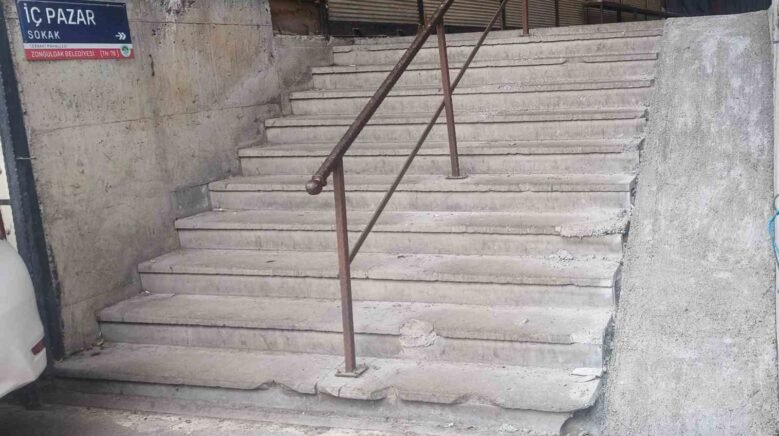 pazar yerine yapilan engelli rampalari tepki cekti 1HTvREIn