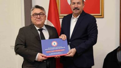 rektor ozolcerden devrek belediye baskani ulupinara ziyaret Y8JC4XOs