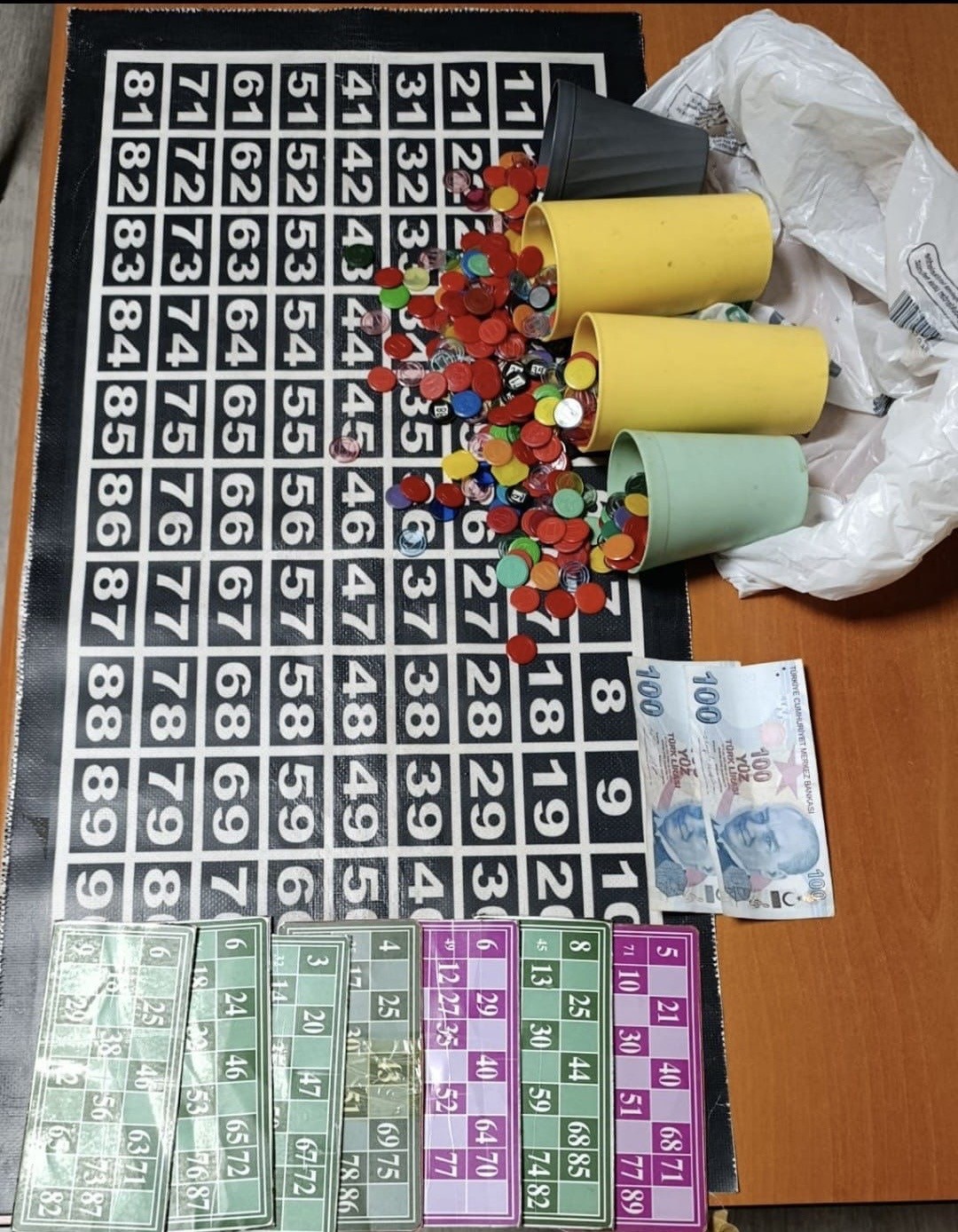samsunda kahvehanelere kumar baskini 35 kisiye 406 bin tl ceza ULIabEGe