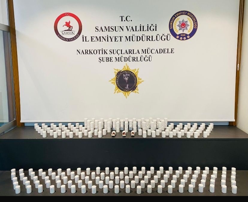 samsunda uyusturucu operasyonu 12 bin sentetik ecza ele gecirildi znIyuWGS