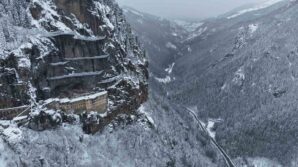 sumela manastiri beyaza altindere vadisi sessizlige burundu f5OLSUXE