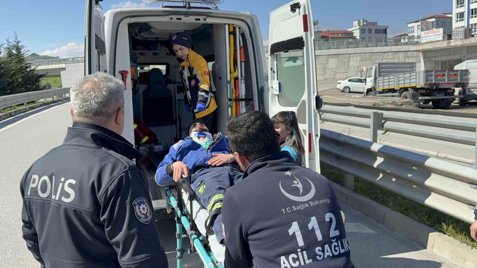 tamire goturulen arac kaza yapti 1 yarali v5qD1GyQ