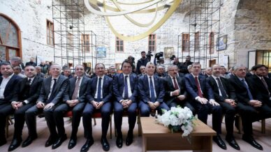 ticaret bakani bolat baris yanlisi dunyada oyun kuruculugu ve baris tesis etmekle ugrasan turkiye 8688yIUV