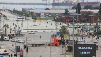 tirdan trafigi tehlikeye dusuren hareket e2G7VKQO