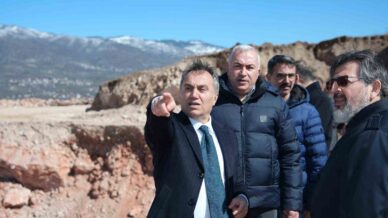 togude 11 bin metrekarelik dis hekimligi fakultesi insaati devam ediyor biZEJCUj