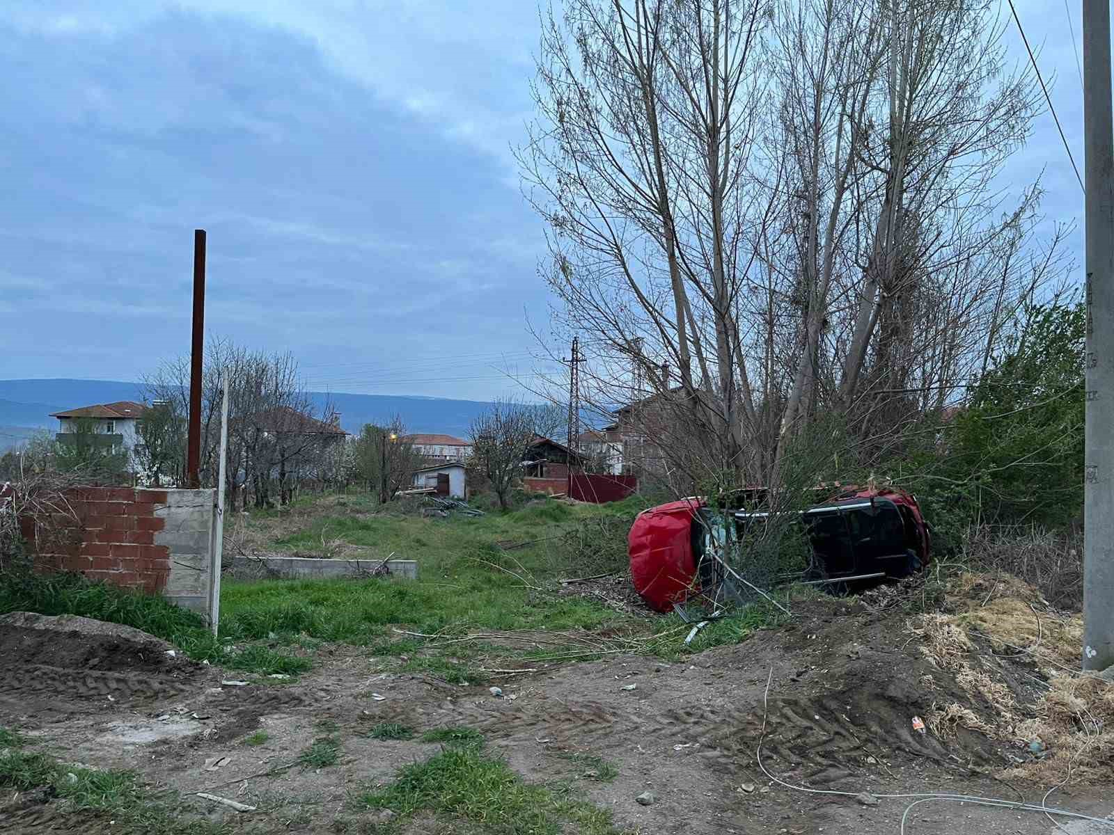 tokatta alkollu surucu emanet aldigi aracla takla atti iki kardes yaralandi CQrwa9rl