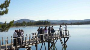 universite ogrencileri dadayin tarihi mekanlarini ve turistik alanlarini gezdi kCbQF3wE