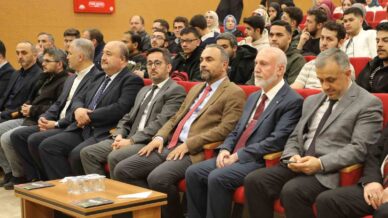 universitesi gencler kuran i kerimi guzel okumak icin yaristi SbKVKyiK