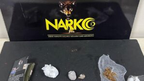 uyusturucu saticisi 2 kisi tutuklandi AacTC3ab