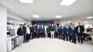 vali dalli universite ogrencileriyle iftar sofrasinda bulustu Ar8jiODI