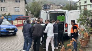 yuksek sesle muzik kavgasinda 24 yasindaki dilaranin oldugu cinayetin sanigi hakim karsisinda fiMj8VbU