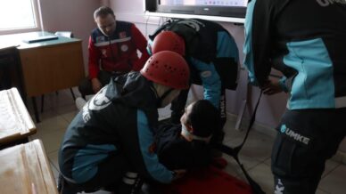 zonguldak anadolu lisesinde deprem tatbikati duzenlendi ql5UyQD2