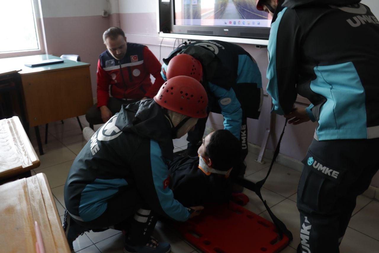 zonguldak anadolu lisesinde deprem tatbikati duzenlendi ql5UyQD2