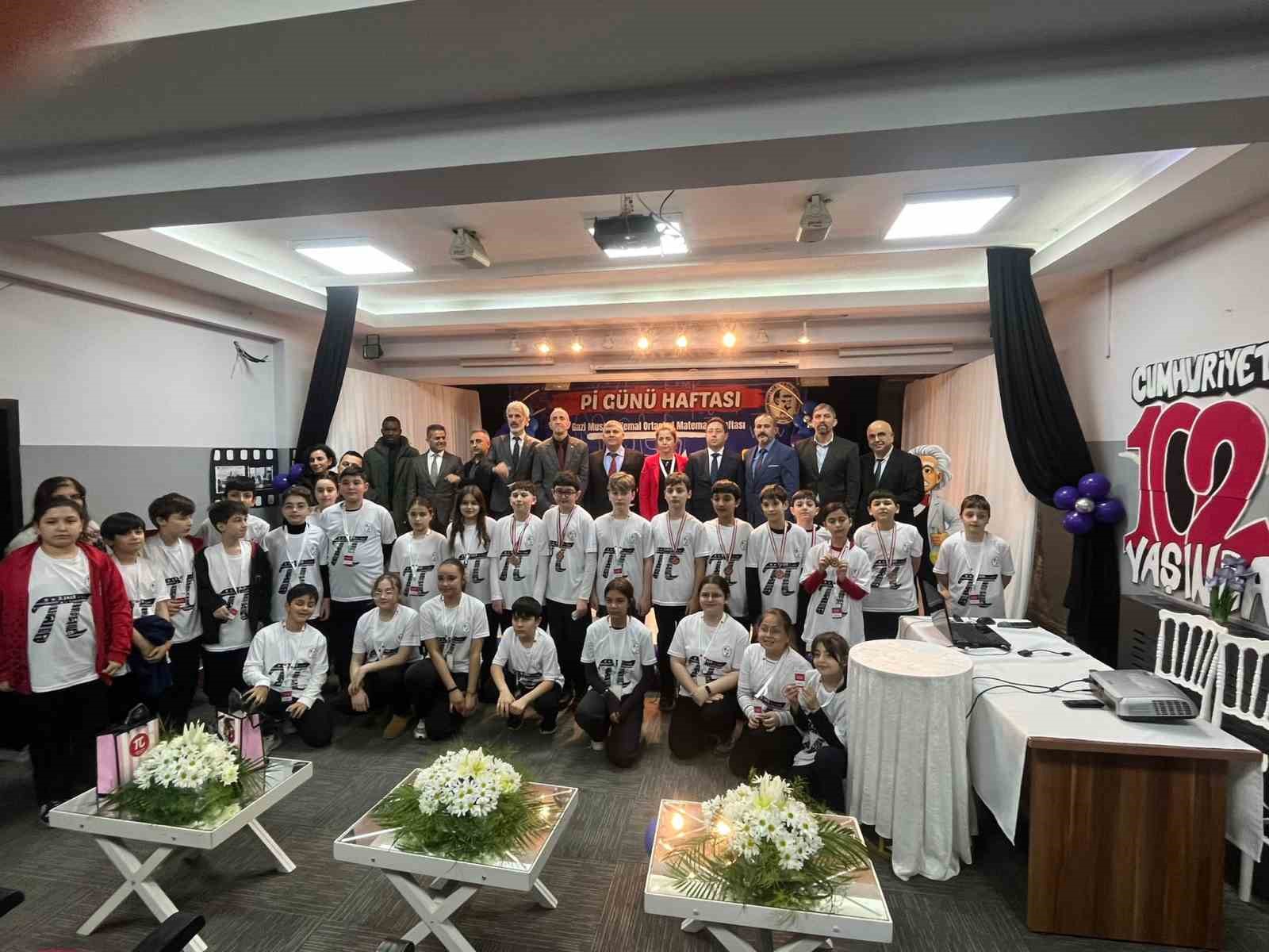 zonguldakta gazi mustafa kemal ortaokulunda pi gunu kutlandi