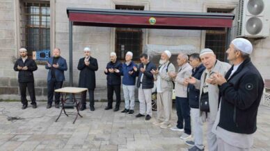 alaplida haci adaylari dualarla ugurlandi 9Bz53FiL