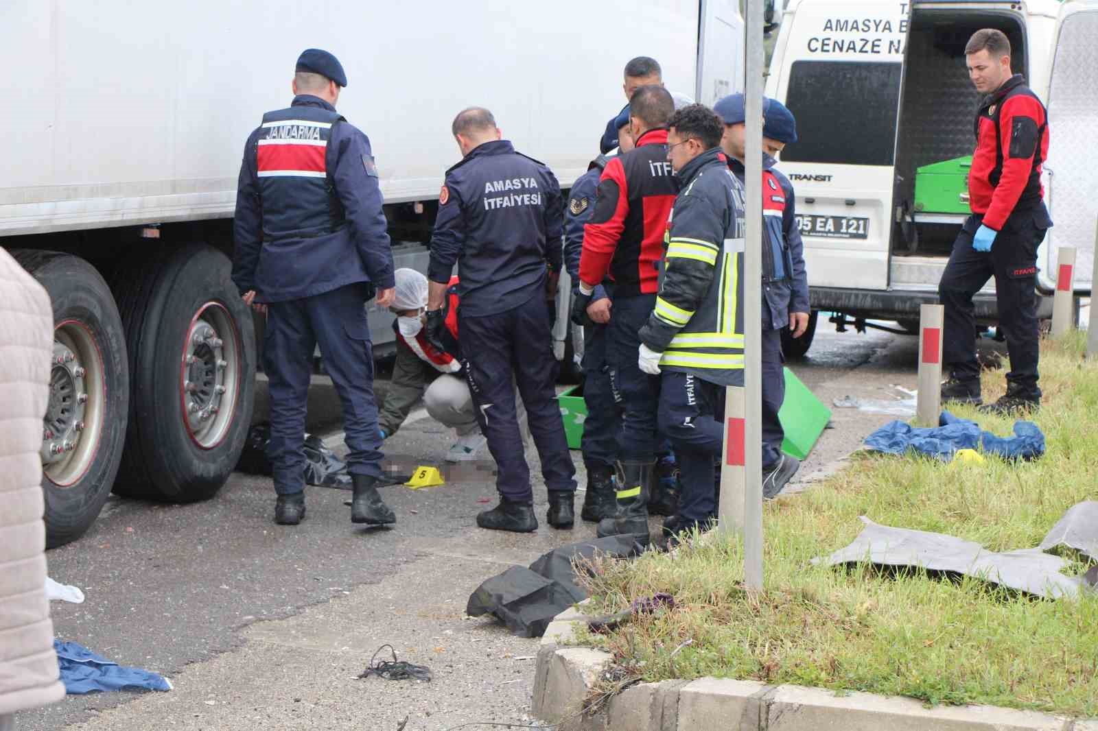 amasyada cenaze donusu feci kaza kamerada otomobilden firlayan bebek hayatini kaybetti