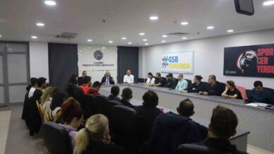 antrenorlerle degerlendirme toplantisi duzenlendi bpg7mRpV