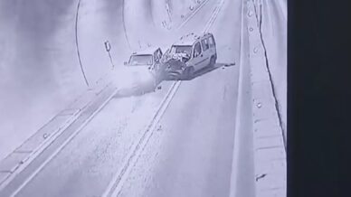 artvinde 7 kisinin yaralandigi tunel kazasi kamerada YNkYyv55