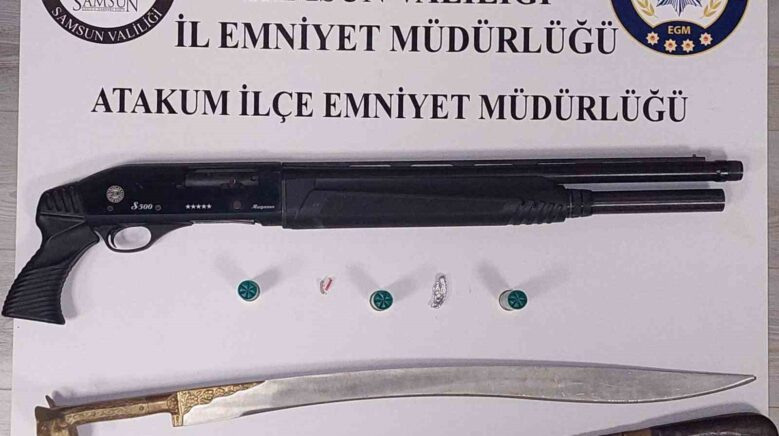 atakumda ruhsatsiz silah ve kilic ele gecirildi gLbUHCAS